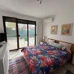 Large Private Self Check-in Downtown With Full Kitchen, Dining Room, King Beds, Garden Patio & Free Parking