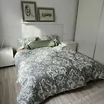 Large Private Self Check-in Downtown With Full Kitchen, Dining Room, King Beds, Garden Patio & Free Parking Lejlighed