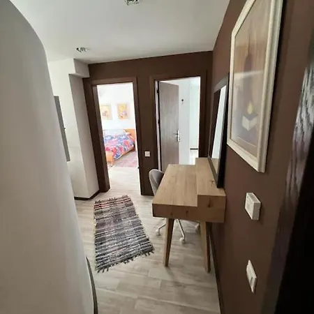 Large Near Center With Full Kitchen & Dining Room, King Beds, Garden Patio, Free Parking & Self Check-in Value! * Kazanlŭk