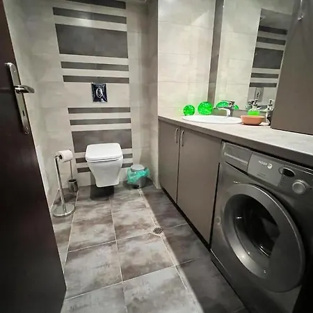 Large Private Guest House Apartment In Kazanlak Center, Full Kitchen & Dining Room, King Beds, Garden Patio, Self Check-In, No Prepayment, Free Parking, English Spoken *