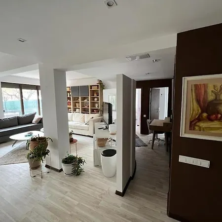 Large Private Guest House Apartment In Kazanlak Center, Full Kitchen & Dining Room, King Beds, Garden Patio, Self Check-In, No Prepayment, Free Parking, English Spoken